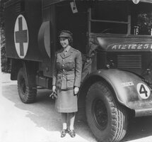 elizabeth-as-mechanic-1.jpg